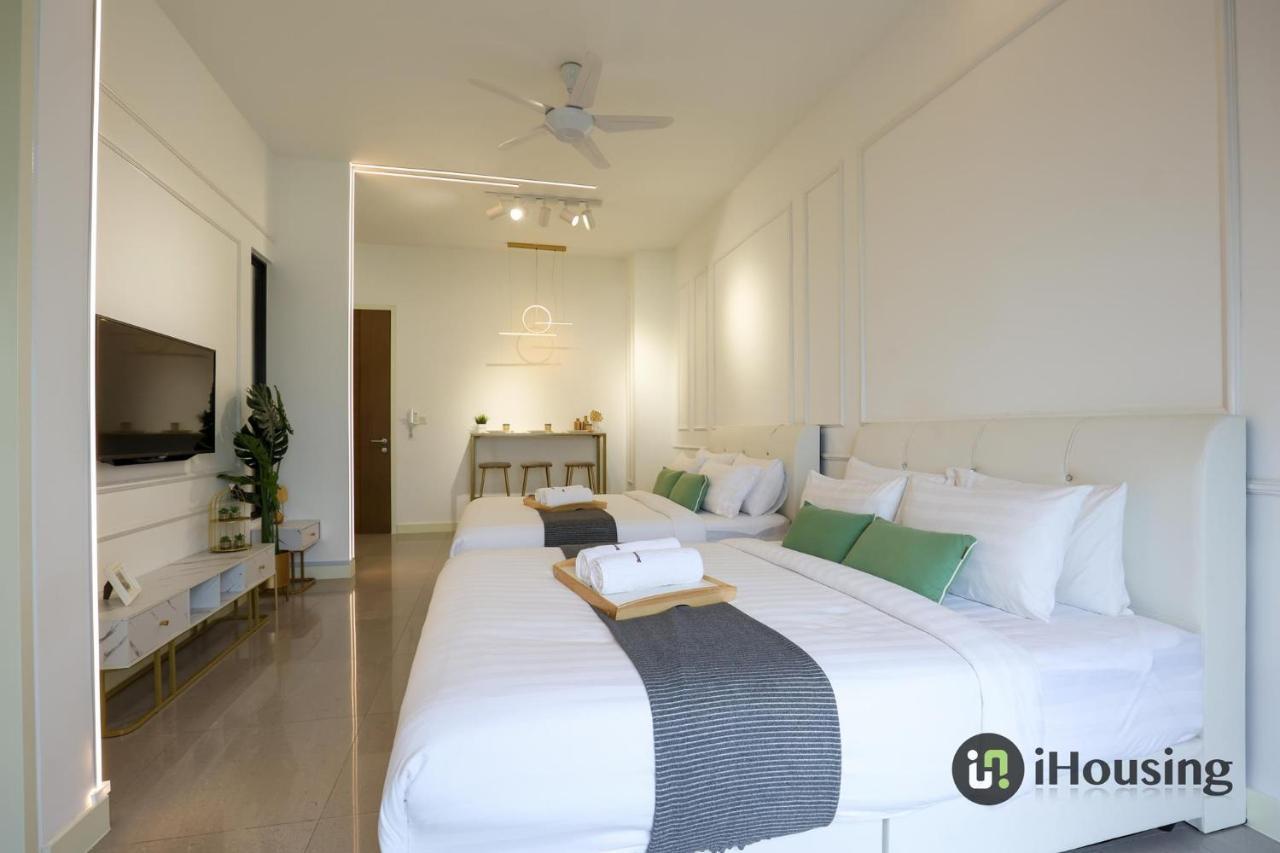 Imperio Residence Melaka By I Housing Extérieur photo